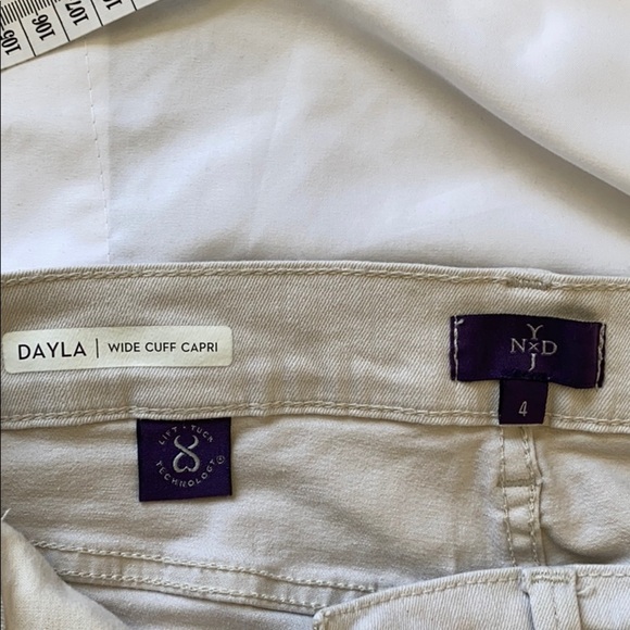 Nydj Wide Cuff Capri Cream Color - Picture 4 of 5